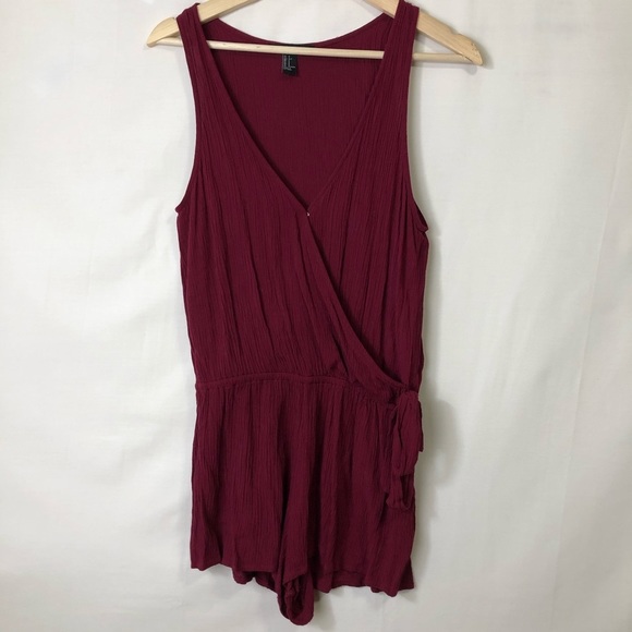 FOREVER 21 Red V Neck Shorts Romper Size Small - Picture 1 of 5
